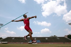 米乐-太狠了！雷霆里程碑、公牛刷纪录、科维托娃激战30分钟，RNG赛场风云——今日体坛全炸裂！